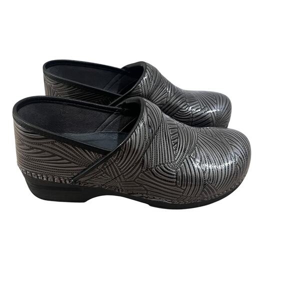 Dansko XP Shoes Womens Size 40 Pattern Leather Slip Resistant Nursing Clogs - Picture 3 of 10